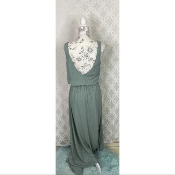 Show Me Your Mumu Kendall Maxi Dress in Silver Sage Crisp NWT Medium - Picture 5 of 8